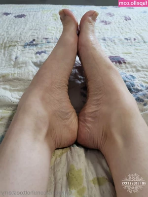 hottoesterry - Hope you awesome babes have a wonderful night
