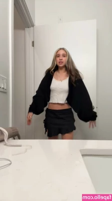 Isabel LaRosa [ isabel-larosa ] - I love French cut panties