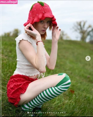 Imgiannasmith - Would you let me suck your fingers