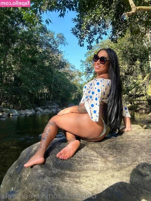 Kerenmirela - Let s play a game   comment the smoothest pickup line in the comments