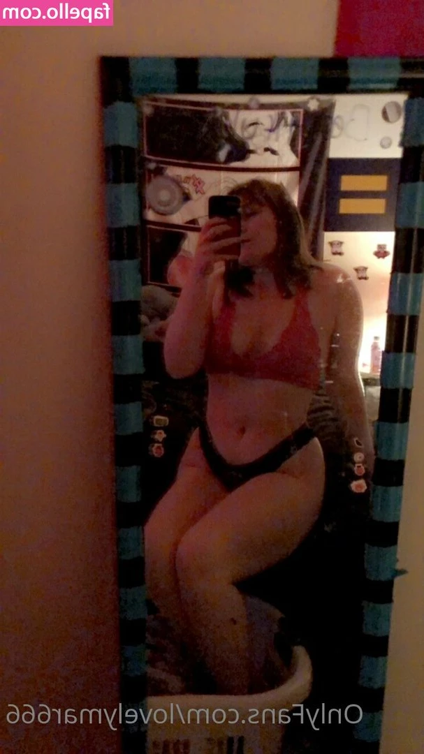 Lovelymar666 - One of the things that I love to do after a bath or shower is lay