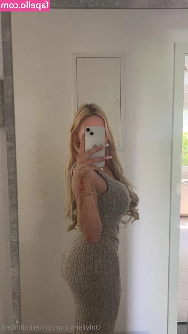 Madeleine smdt [ madeleine-smdt ] - Behind every great photo  is my butt