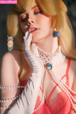 Alexandra Bessonova [ alexandra-bessonova ] - I ve been neglecting you from my hungry   Give her what she s craving