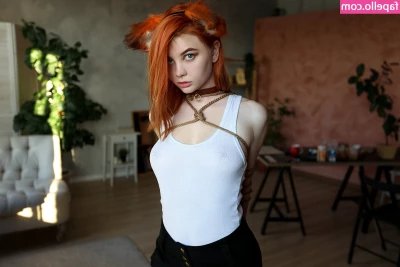 Alexandra Bessonova [ alexandra-bessonova ] - Sexy selfie Sunday    Like and comment for a chance to win a sexy