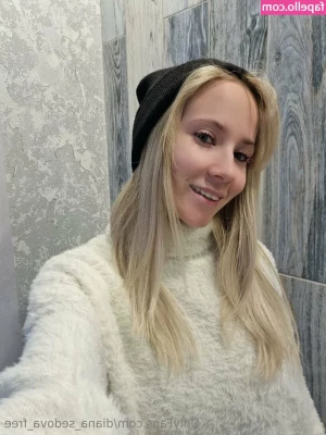 diana_sedova_free [ diana-sedova-free ] - Mystery Robe How desperate are you to know what's underneath this