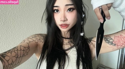 eggspringroll [ eggspringroll-2 ] - Lick my body up and down and bite my thigh 👅