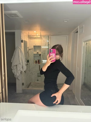 Sophie Mudd [ sophie-mudd-123 ] - On Vaca in Orlando
