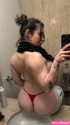Aranzasinte - Happy hump day 🍑