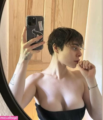 Aranzasinte - Looks like all of you really Like my Boobs