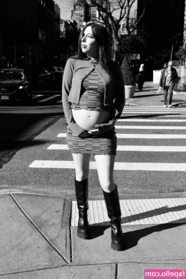 Esther Povitsky [ esther-povitsky ] - Float away with me  https onlyfans com 218446984 lady_nightshade