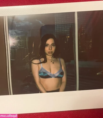 Esther Povitsky [ esther-povitsky ] - Who s ready for some sexy content   Send your tip and comment your