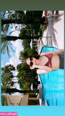 Esther Povitsky [ esther-povitsky ] - Booty