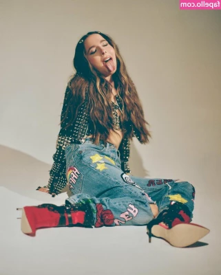 Esther Povitsky [ esther-povitsky ] - A short little something