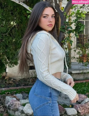 Madeleine Byrne [ madeleine-byrne ] - Time for something bigger? 😈🍆🍑