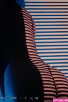 Kat Cabaret [ kat-cabaret ] - Come play with me and my flogger  These little piggies love the way