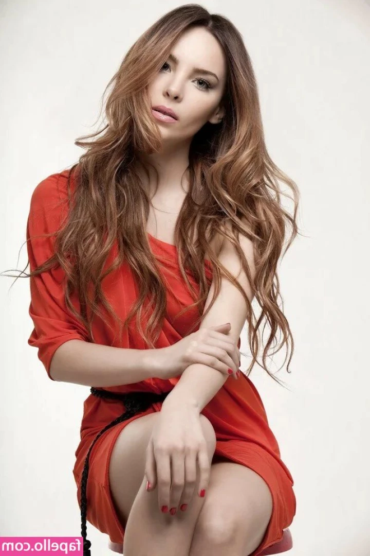  [ belinda-peregrin ] - Sempre sexy