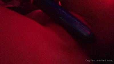  [ valeriedied ] - Open me up