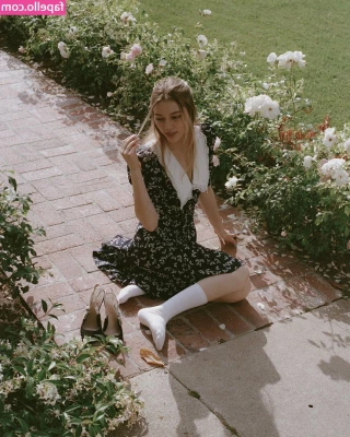 Grace Van Dien [ grace-van-dien ] - Morning after vibes 🤪 🍑