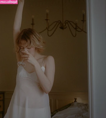 Grace Van Dien [ grace-van-dien ] - Here s a fun video from a new angle  p