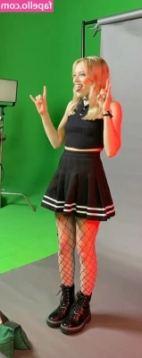 Grace Van Dien [ grace-van-dien ] - New to this  but here s a few pics of me
