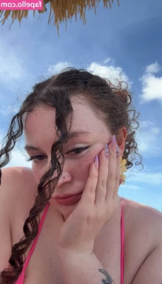 _Laura.jo [ laura-jo ] - Ma petite chatte   un gros Bad dragon tentacule   ça donne ça