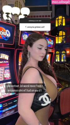 _Laura.jo [ laura-jo ] - Coke and Mentos Live challenge this Saturday night??👀