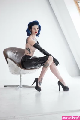 Avrora_sg [ avrora-sg ] - wanted to wish you guys a happy friday  how are you feeling  come say