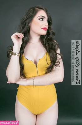 Yanet Gutierrez [ yanet-gutierrez ] - I look very elegant with this  if I told you I was a millionaire 