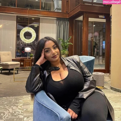 Zina Hadid [ zina-hadid ] - It s fuck me Friday   when are you coming