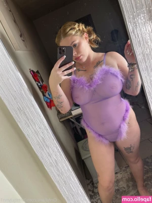 pytlynn1 - good morning!! 💕 do you like my dress? 🌷
