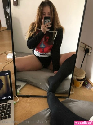 cutegirlnyxx - Sea make me wet