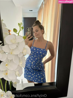 katerina_23 [ katerina-23 ] - My boyfriend fell asleep early so I snuck into the shower and gave