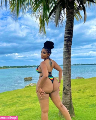 Taybaebe - Handsome 😍 I want you to check your messages