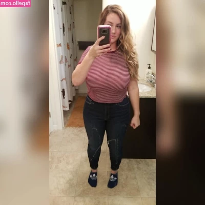 LeeAnne - I love to dance and get naked while you look at me 😈😈