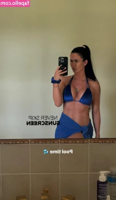 Bella Kraus [ bella-kraus ] - Happy Monday bby  Do my melons make Monday a little better