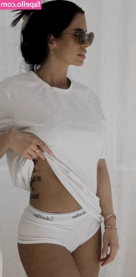 Bella Kraus [ bella-kraus ] - Look at my hot tan body covered in Cun💦