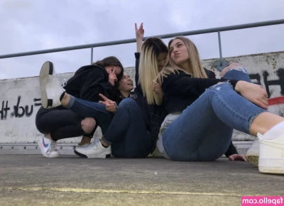 Cora Niemeyer [ cora-niemeyer ] - like this if you’re into wedgies 😈