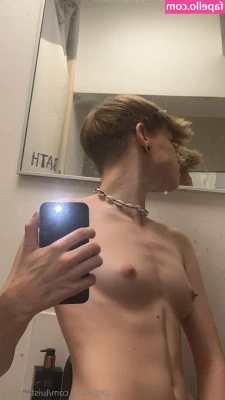  [ luistwinkyy ] - Pero mira como me perrean y me refriegan la verha estás colegialas