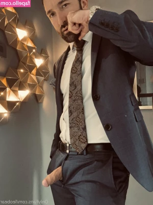 leobear - Good afternoon guys! 🥰