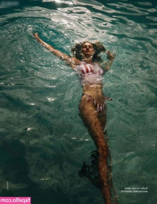 Toni Garrn [ toni-garrn ] - Me  my feet   and shoes