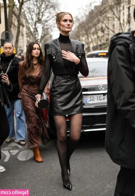 Toni Garrn [ toni-garrn ] - Villains are sexier