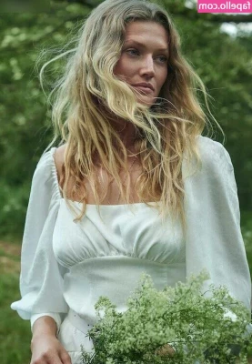 Toni Garrn [ toni-garrn ] - End your weekend with me!