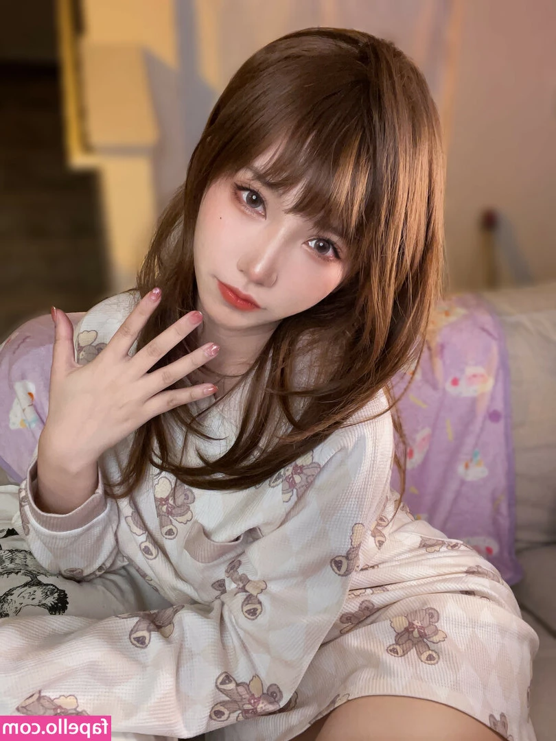 Rakukoooo - On a scale from $1-$10 how badly do you want to fuck me? 💖👅