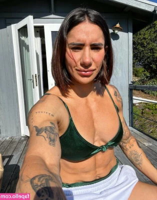 Stefi Cohen [ stefi-cohen ] - Question  Biggest Age Gap for a sexual partner  Oldest Youngest 