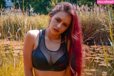 dielenka - Full videos in DM’s. 50% off all prices for the next 48 hours.