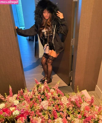 bratkylani - Playing dress up ❤️