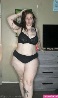 curvyj88 - Natural light is always good to have in your room 🥰