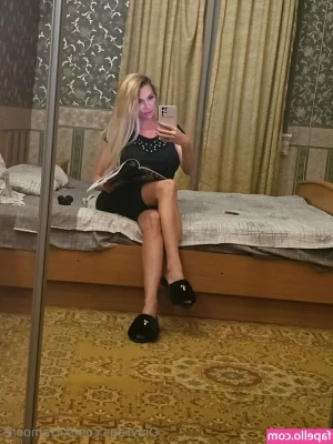 kirramoore - touch my boobs  my nipples already hard