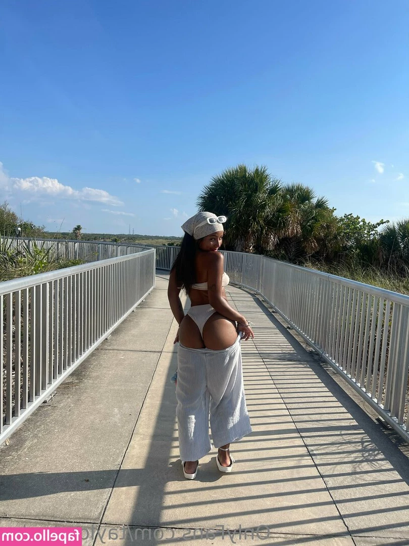 taylorxtaylor [ taylorxtaylor-1 ] - 💋 Babe like my last 10 pics for a surprise gift in your DM 🎁💝