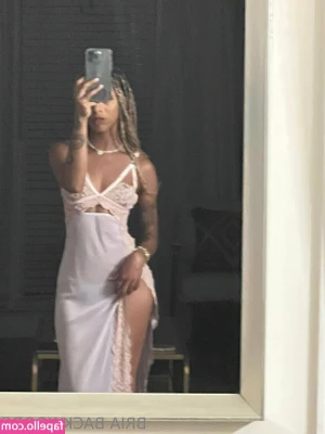  [ briabackwoods ] - Horny this morning so join me for an edge and cum session smelling